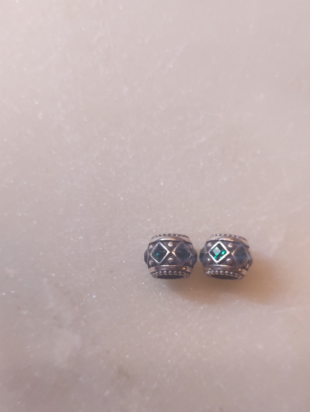 Brighton Set Of Two Spark Crystal Emerald Green And Silver Beads - Picture 2 of 9